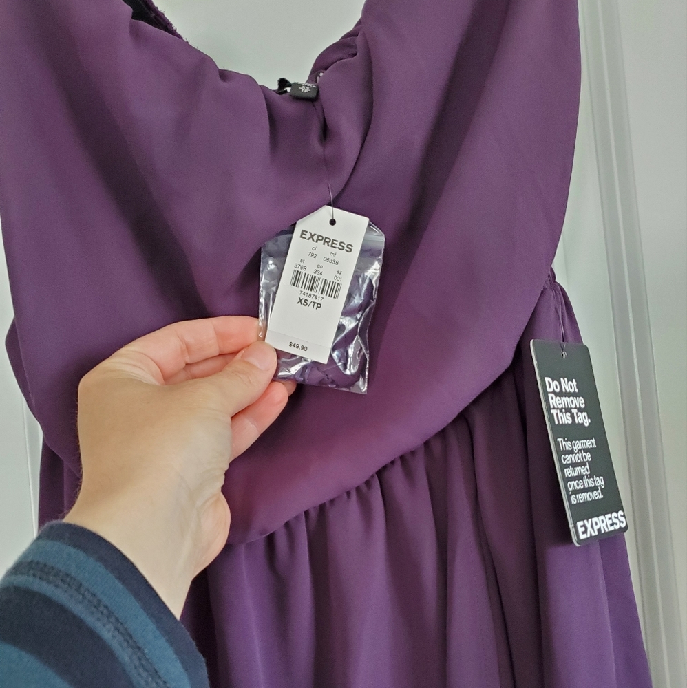 Dress - Picture 2 of 4
